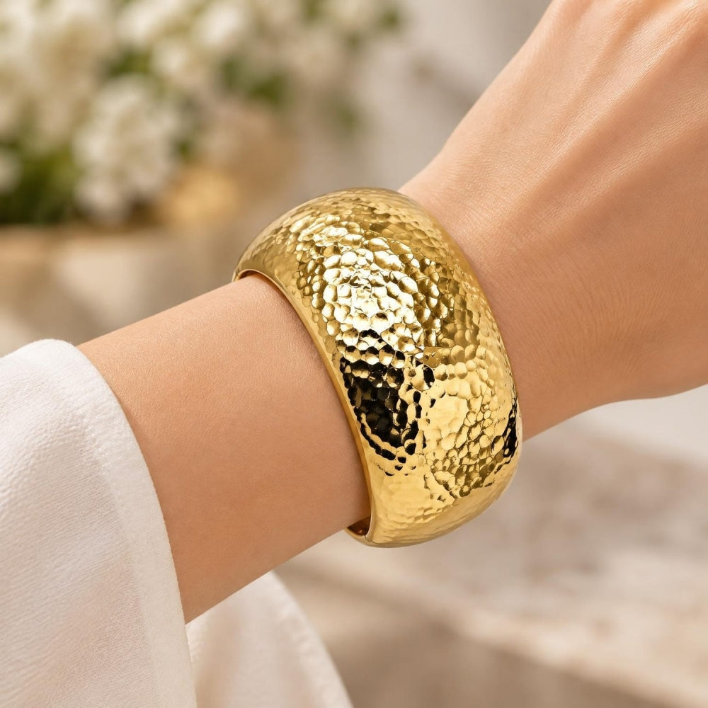 Oro Laminado Individual Bangle, Gold Filled Style Polished, Golden Finish