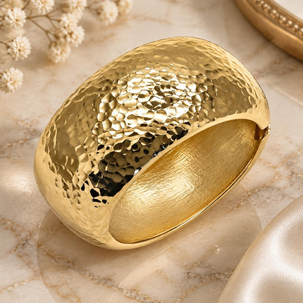 Oro Laminado Individual Bangle, Gold Filled Style Polished, Golden Finish