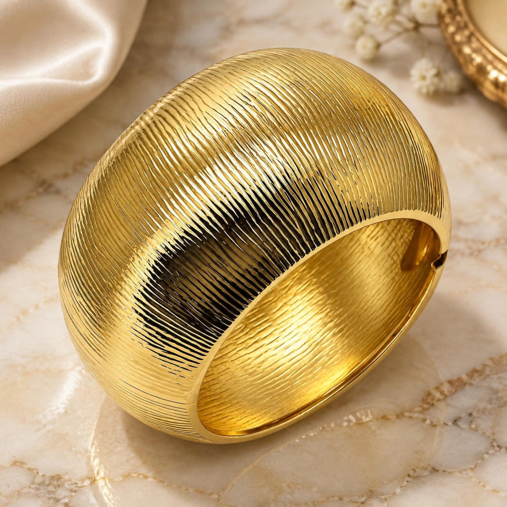 Oro Laminado Individual Bangle, Gold Filled Style Diamond Cutting Finish, Golden Finish